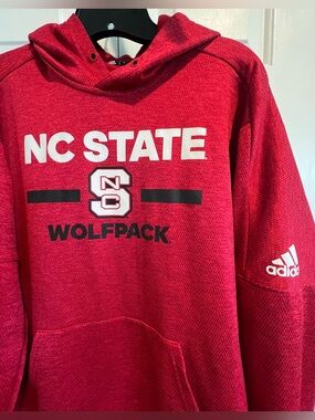 Adidas -NC STATE❤️Wolfpack Red Hooded Sweatshirt w Kangaroo Pocket